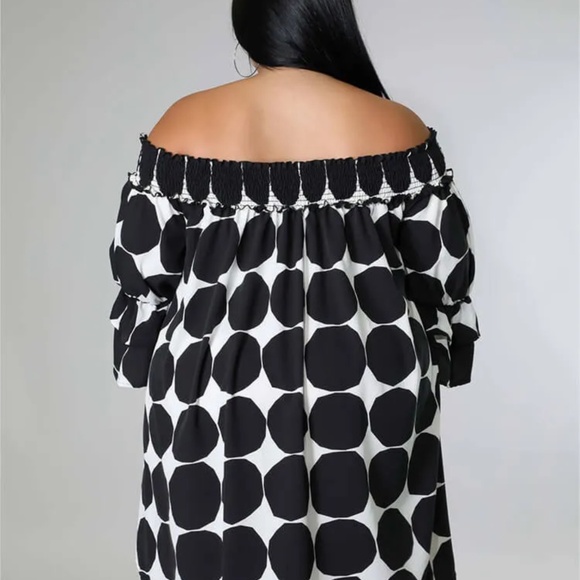 Off the shoulder free flow dress - Picture 3 of 3